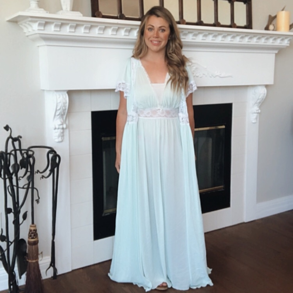 Vintage Miss Elaine Bridgerton Mint Gown and Robe